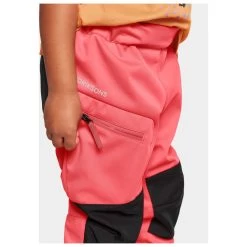 DIDRIKSONS Kid's Lövet Pant 6 - Softshell Trousers 15 DIDRIKSONS Kid's Lövet Pant 6 - Softshell Trousers -Outdoor Apparel Sale Shop didriksons kids loevet pant 6 softshell trousers detail 7
