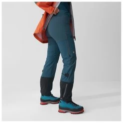FJÄLLRÄVEN Women's Bergtagen Touring Trousers - Ski Touring Trousers -Outdoor Apparel Sale Shop fjaellraeven womens bergtagen touring trousers ski touring trousers detail 4