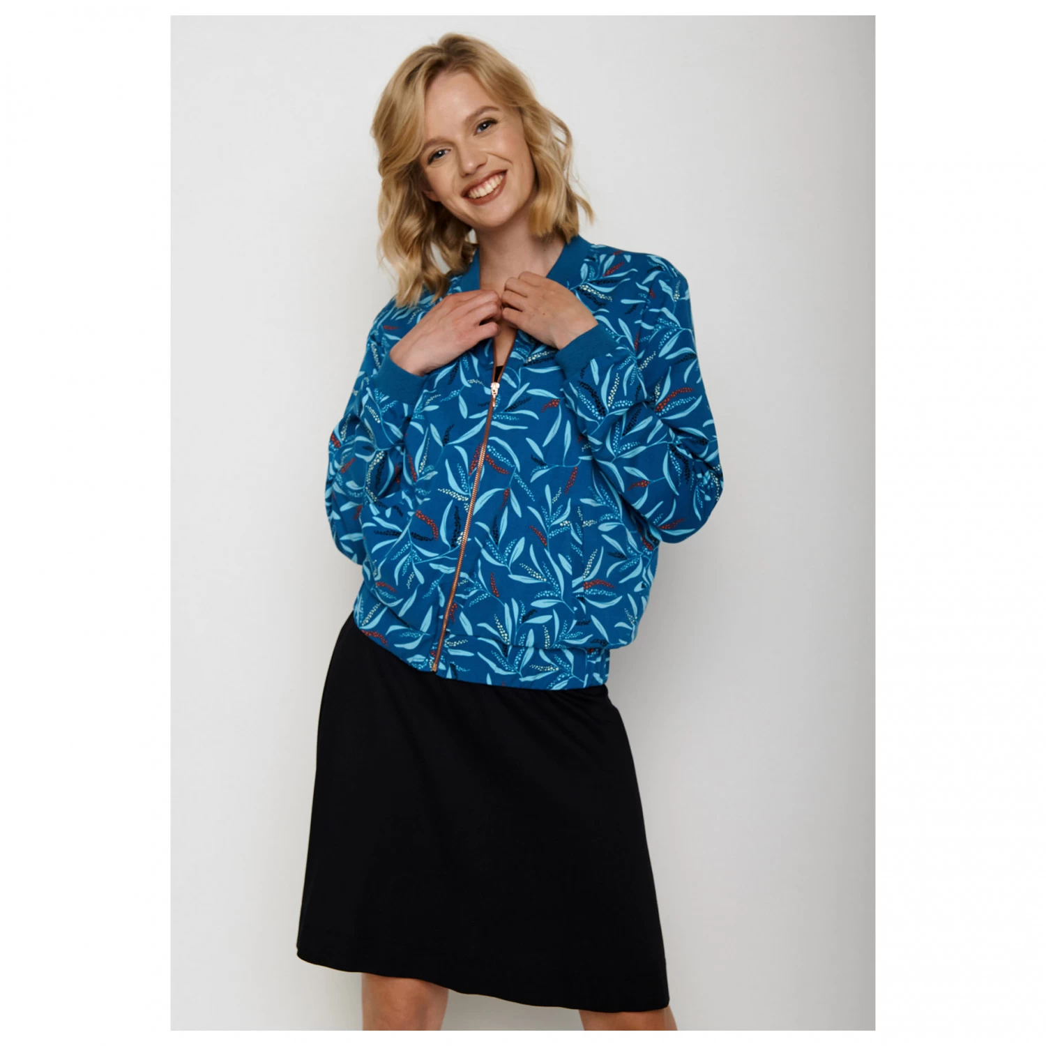 Women's Summer Berry Grave Blouson - Casual Jacket 4 Women's Summer Berry Grave Blouson - Casual Jacket - Image 2