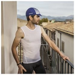 GripGrab Ultralight Sleeveless Mesh Baselayer - Sport Shirt -Outdoor Apparel Sale Shop gripgrab ultralight sleeveless mesh baselayer sport shirt detail 2