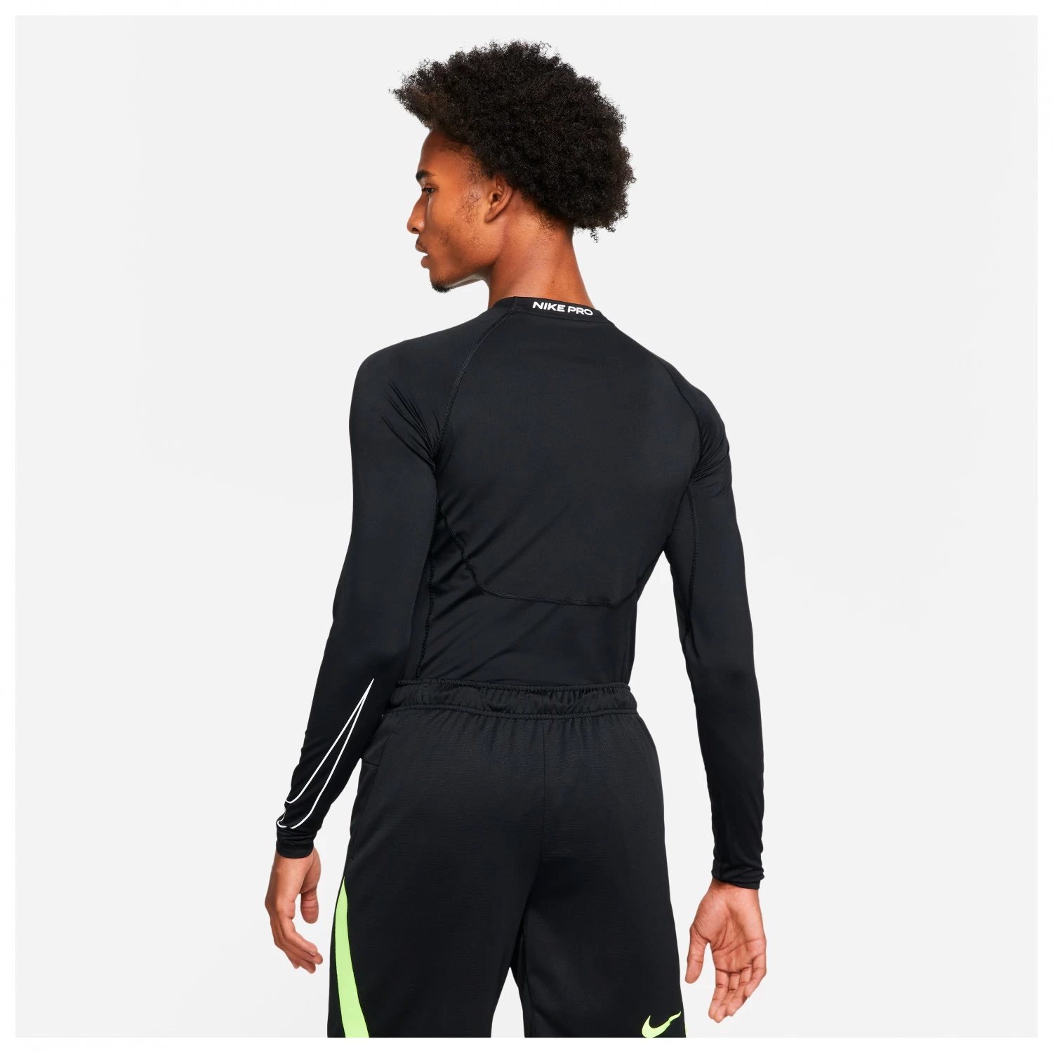 Nike Pro Dri-FIT Tight Fit L/S Top - Synthetic Base Layer 6 Nike Pro Dri-FIT Tight Fit L/S Top - Synthetic Base Layer - Image 4