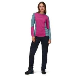 Norrøna Women's Falketind Equaliser Merino Round Neck - Merino Shirt 8 Norrøna Women's Falketind Equaliser Merino Round Neck - Merino Shirt -Outdoor Apparel Sale Shop norroena womens falketind equaliser merino round neck merino shirt detail 3