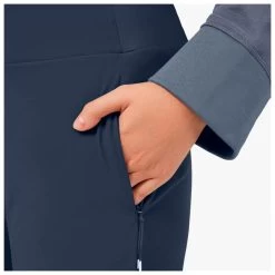 On Women's Lightweight Pants - Tracksuit Trousers -Outdoor Apparel Sale Shop on womens lightweight pants tracksuit trousers detail 4