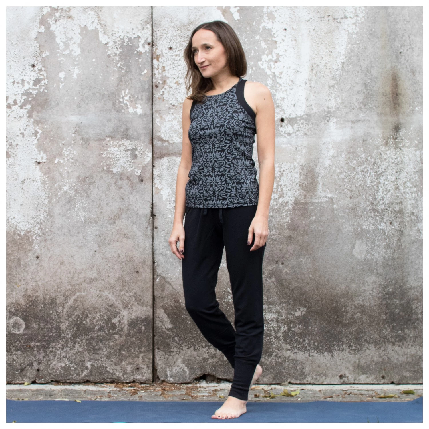 Super.natural Women's Essential Cuffed Pant - Tracksuit Trousers 4 Super.natural Women's Essential Cuffed Pant - Tracksuit Trousers - Image 2