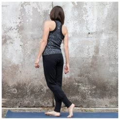 Super.natural Women's Essential Cuffed Pant - Tracksuit Trousers 10 Super.natural Women's Essential Cuffed Pant - Tracksuit Trousers -Outdoor Apparel Sale Shop supernatural womens essential cuffed pant tracksuit trousers detail 3