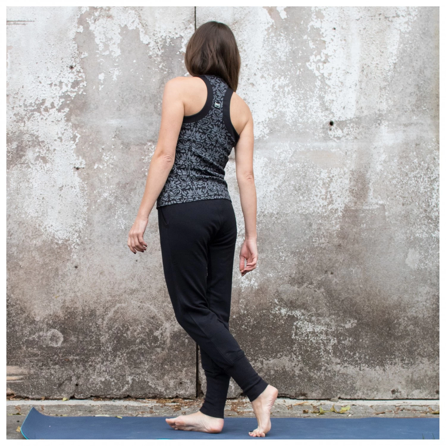 Super.natural Women's Essential Cuffed Pant - Tracksuit Trousers 5 Super.natural Women's Essential Cuffed Pant - Tracksuit Trousers - Image 3